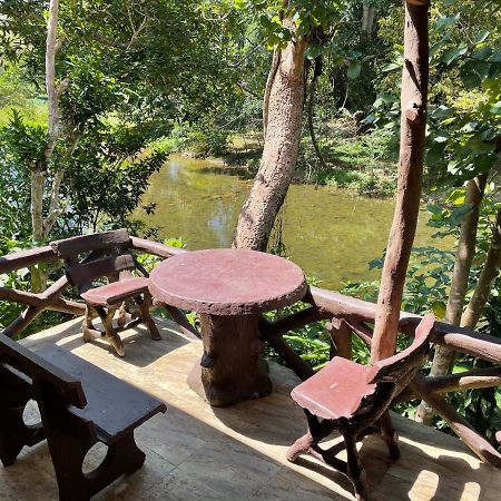 艺术河景山林小屋度假酒店 Khao Sok National Park 外观 照片