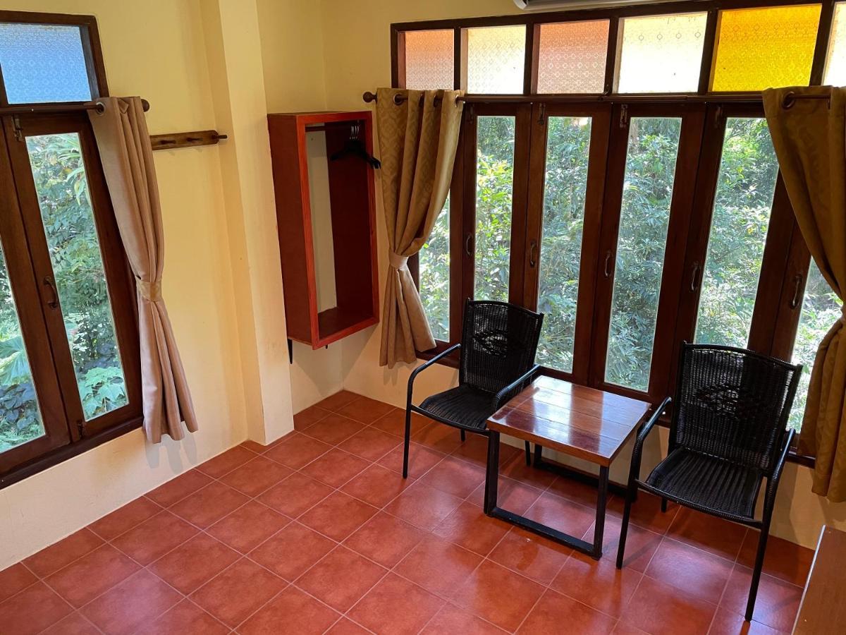 艺术河景山林小屋度假酒店 Khao Sok National Park 外观 照片