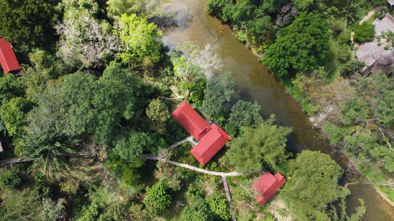 艺术河景山林小屋度假酒店 Khao Sok National Park 外观 照片