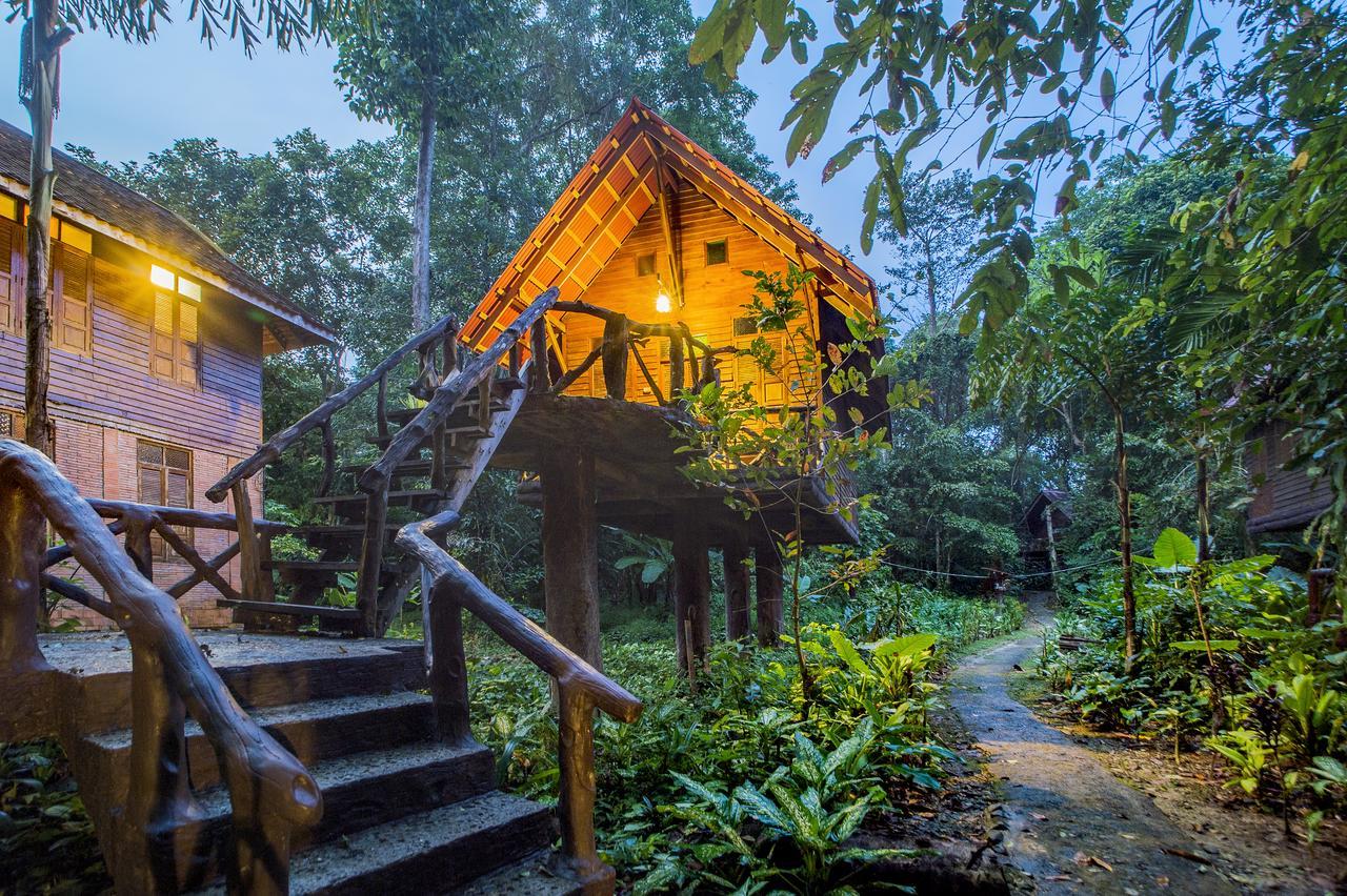 艺术河景山林小屋度假酒店 Khao Sok National Park 外观 照片