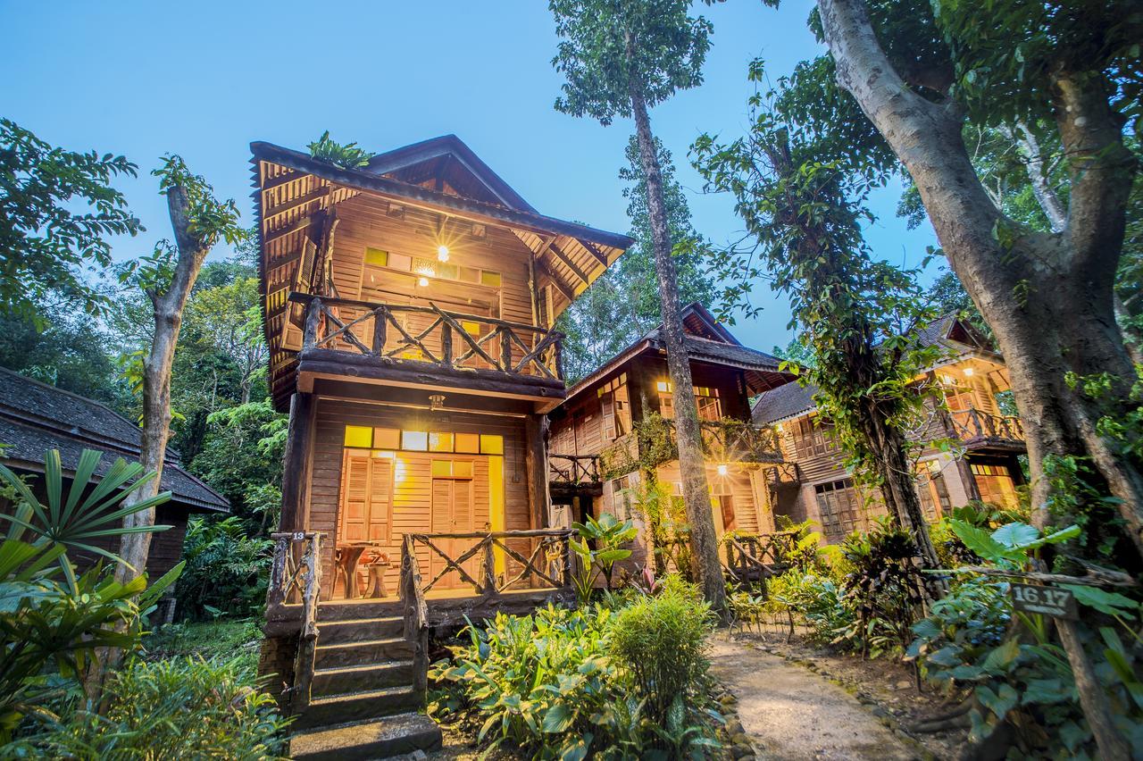 艺术河景山林小屋度假酒店 Khao Sok National Park 外观 照片