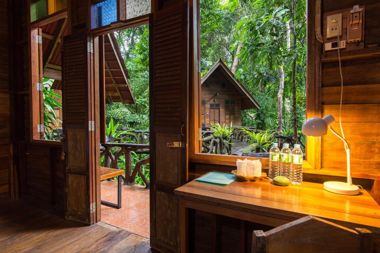 艺术河景山林小屋度假酒店 Khao Sok National Park 外观 照片