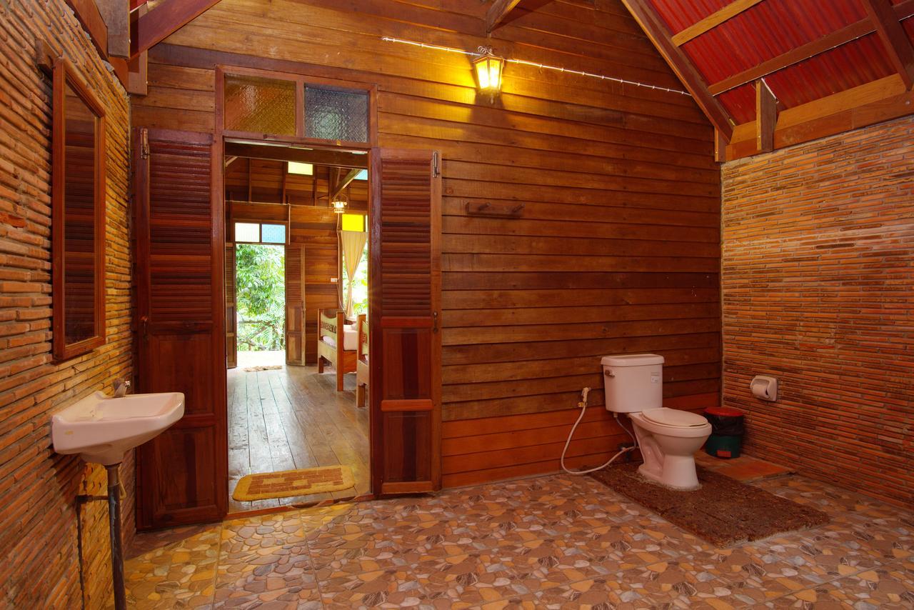艺术河景山林小屋度假酒店 Khao Sok National Park 外观 照片