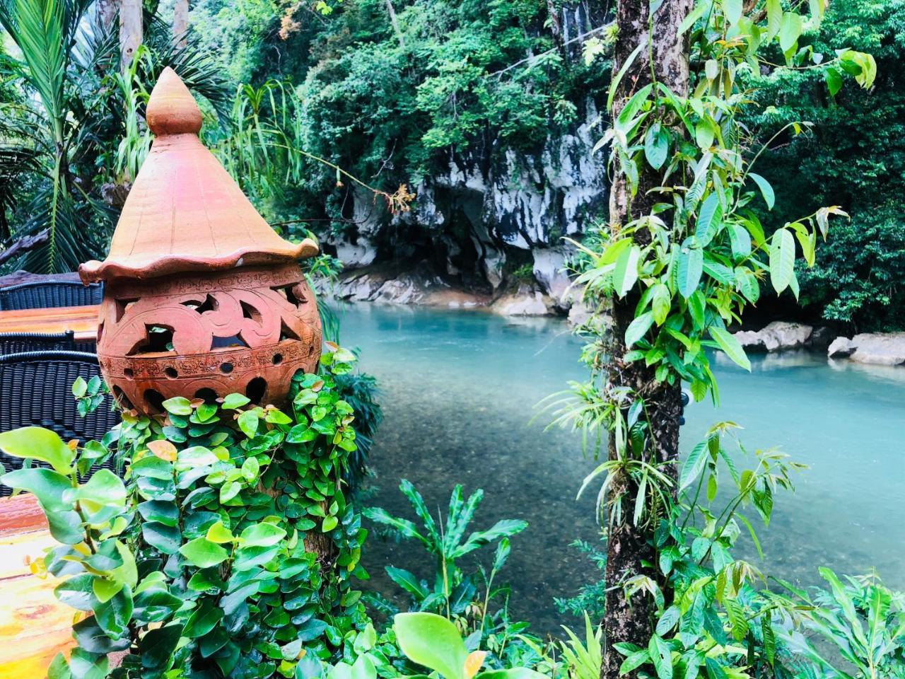 艺术河景山林小屋度假酒店 Khao Sok National Park 外观 照片